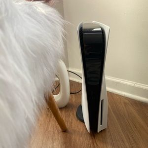 PlayStation 5 2 controllers 4 games